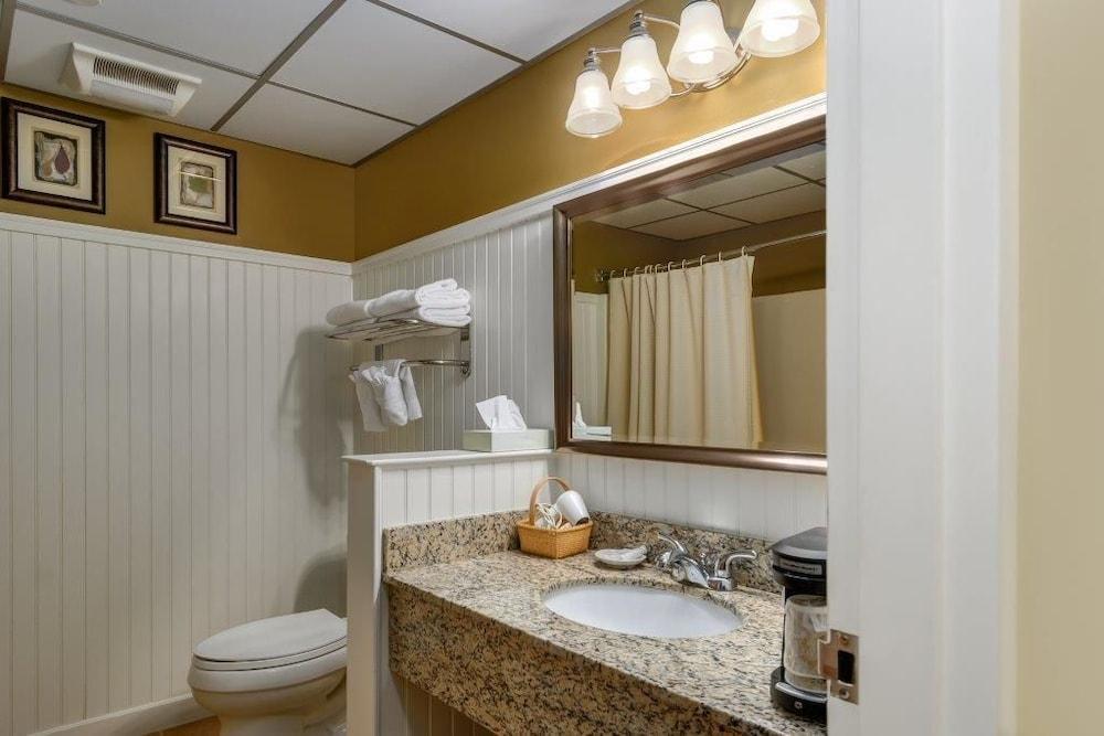 Anchorage Inn And Suites Portsmouth Eksteriør billede