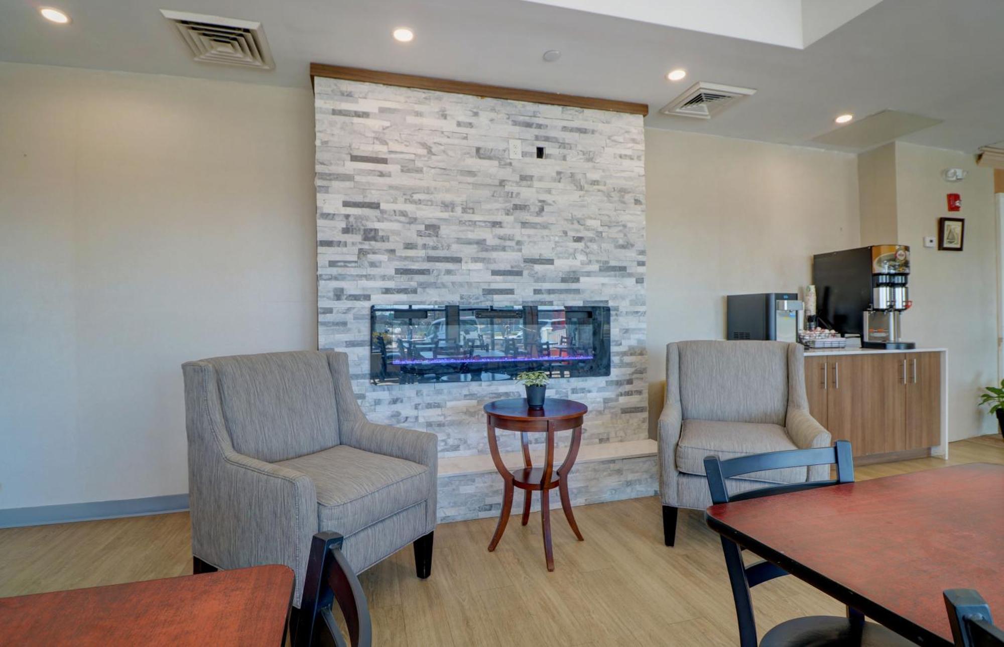 Anchorage Inn And Suites Portsmouth Eksteriør billede