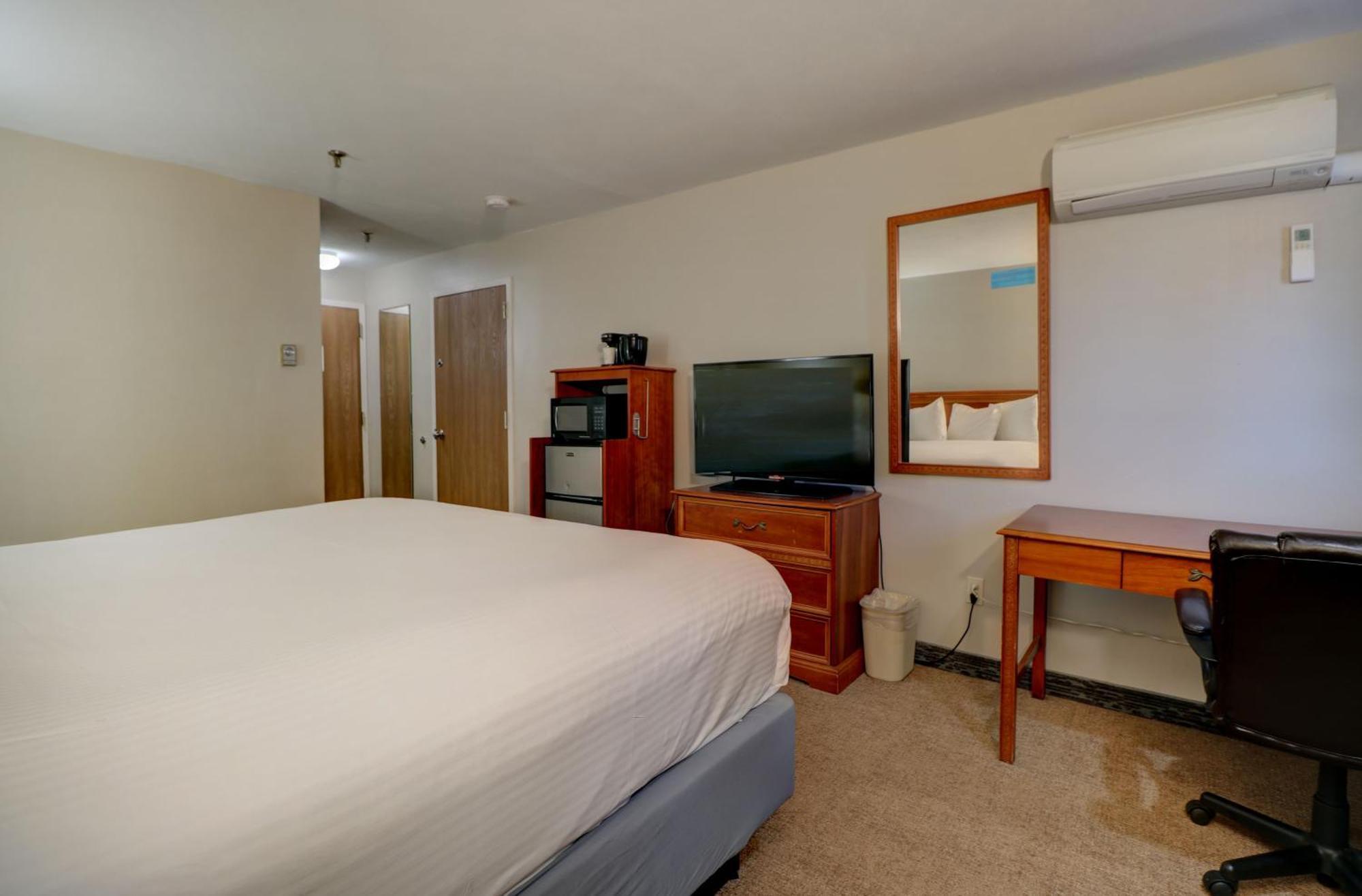 Anchorage Inn And Suites Portsmouth Eksteriør billede
